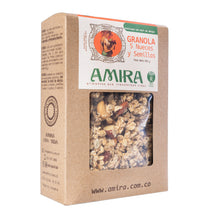 Cargar imagen en el visor de la galería, Amira Granola Caja 450 gramos Nueces y Semillas vista lateral