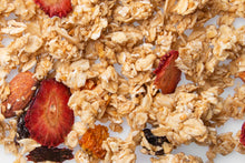 Cargar imagen en el visor de la galería, Amira Granola RAW Almendras y Frutas