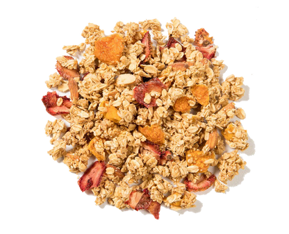 Granola Amira sin gluten con almendras y fresas deshidratadas y uchuvas deshidratadas, fuente natural de proteina y fibra.
